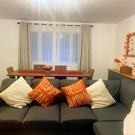 Private Cottage With Huge Private Dog Park! Barrys Bay Εξωτερικό φωτογραφία